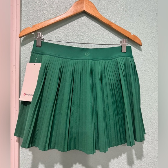 Lululemon Varsity HR Pleated Tennis Skirt NWT - Picture 2 of 4